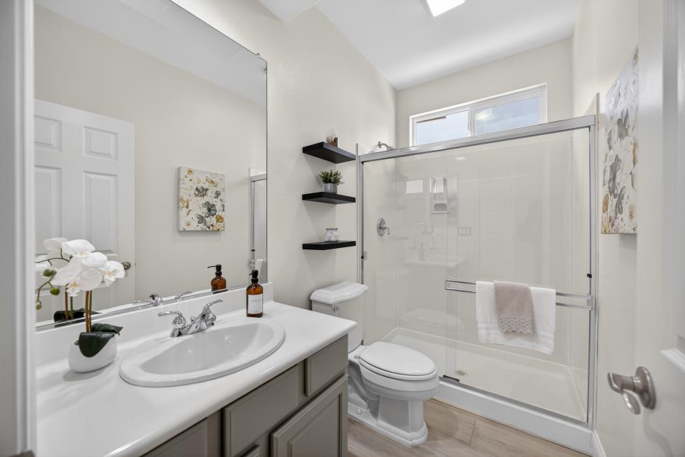 712 Mount Errigal Place