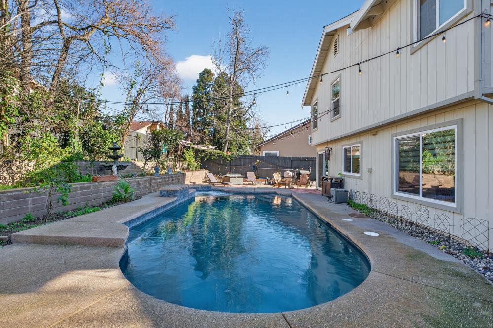 4133 Singing Tree Way