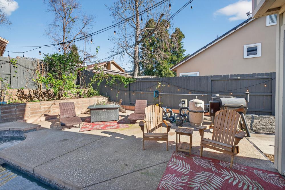 4133 Singing Tree Way