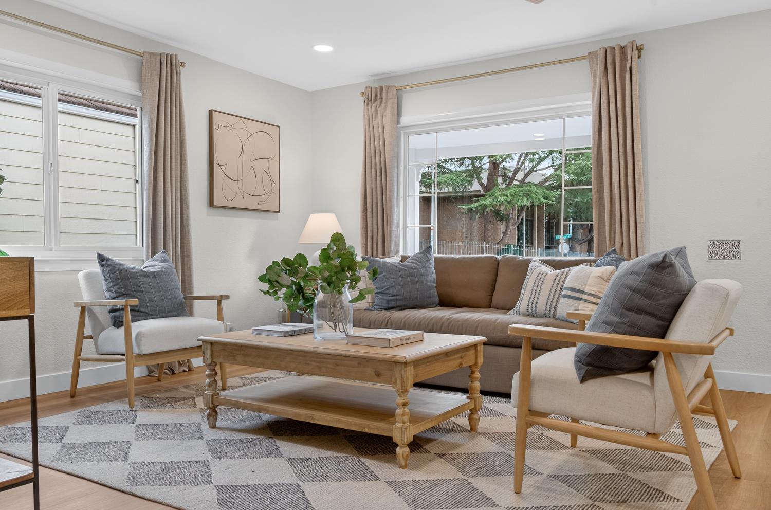 2121 Royal Oaks Drive