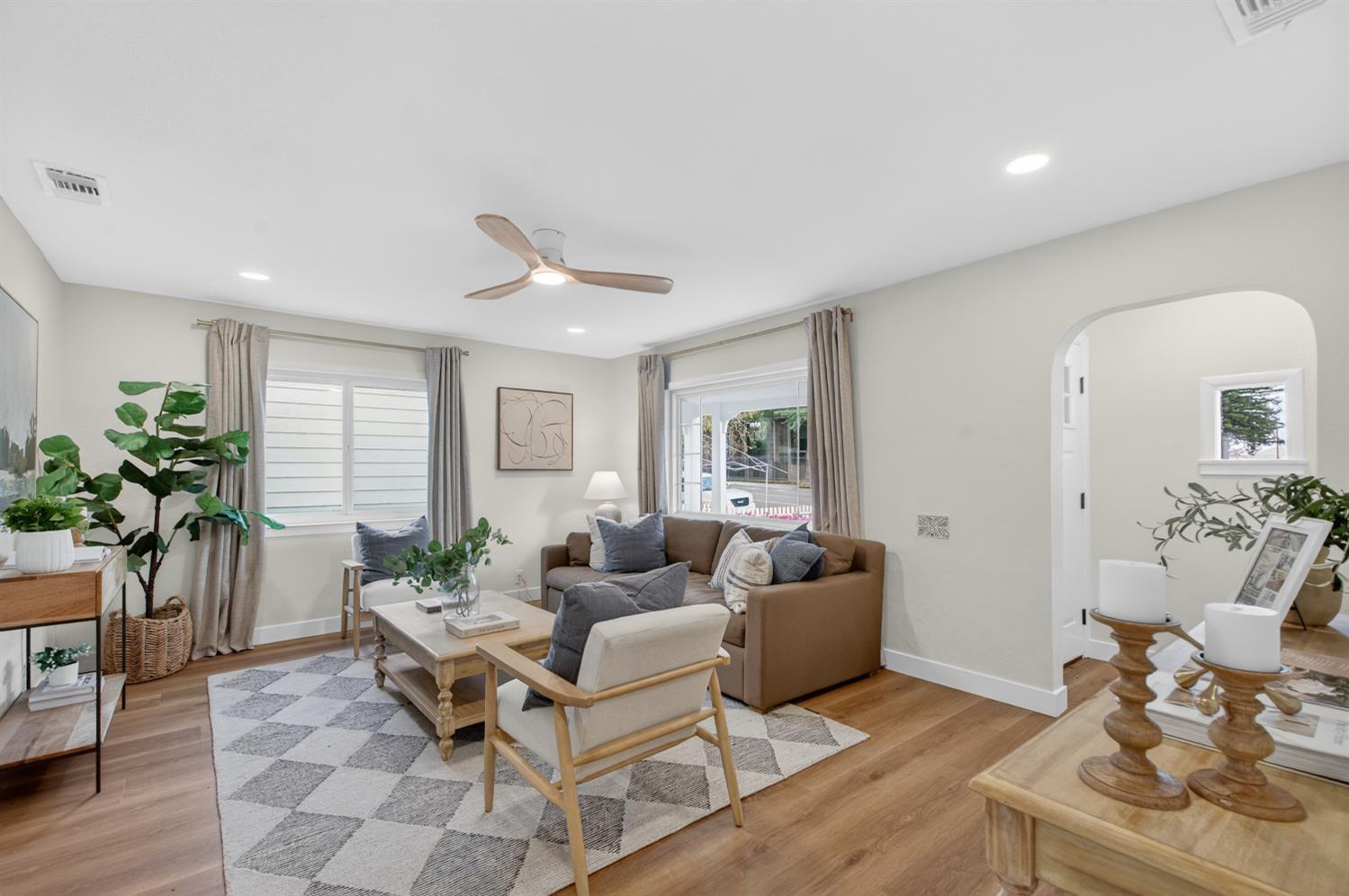 2121 Royal Oaks Drive