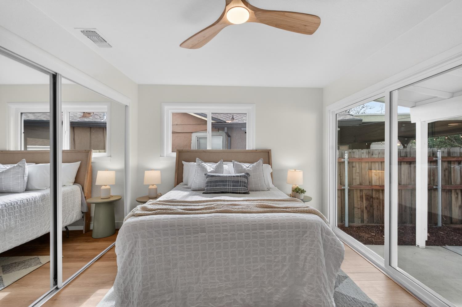 2121 Royal Oaks Drive