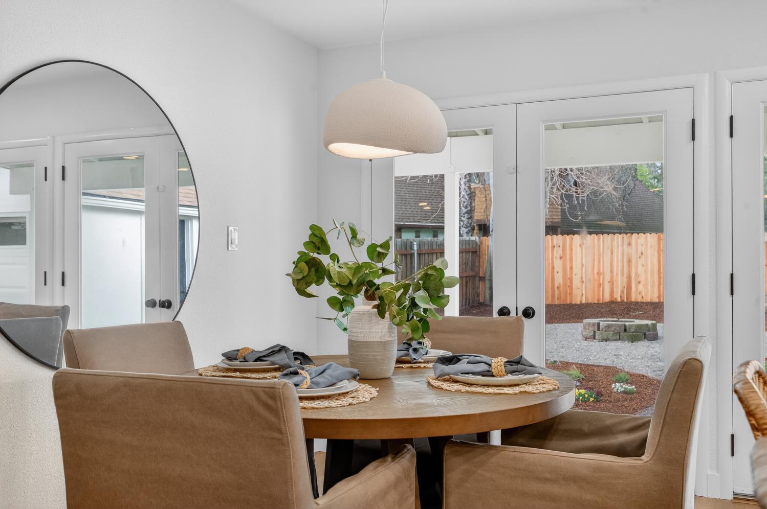 2121 Royal Oaks Drive