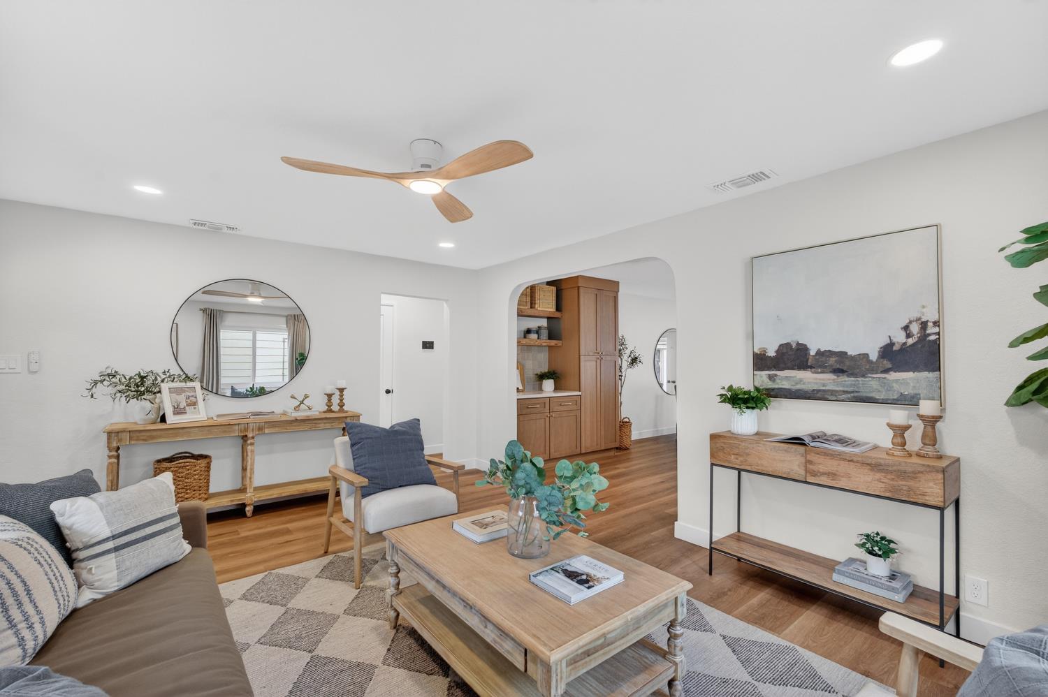 2121 Royal Oaks Drive