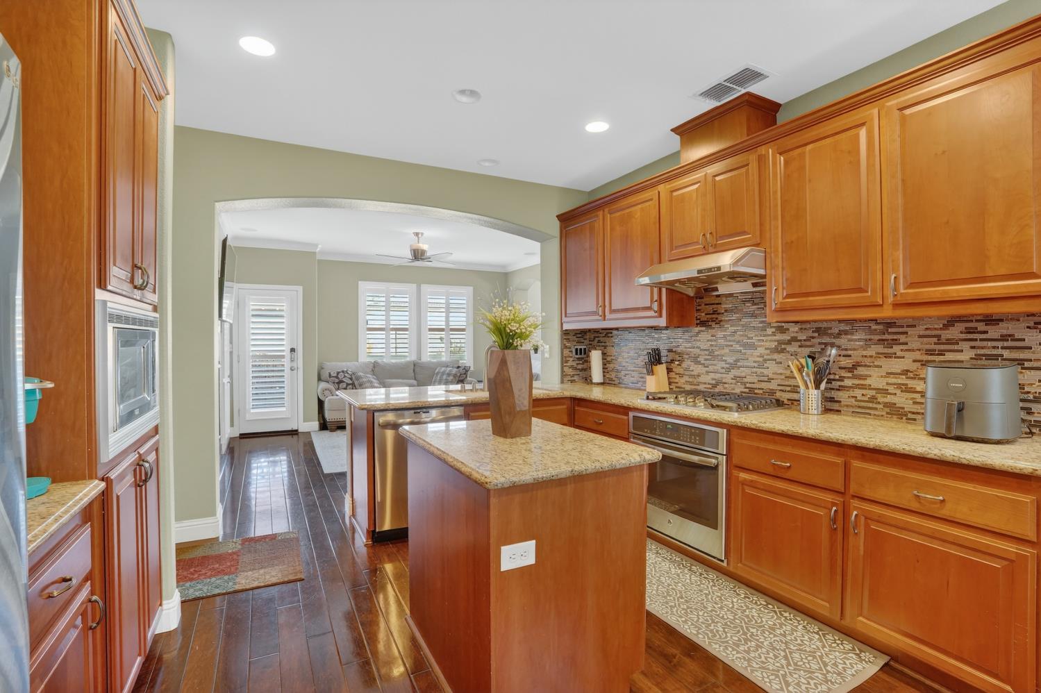 8006 N Linda Isle Lane