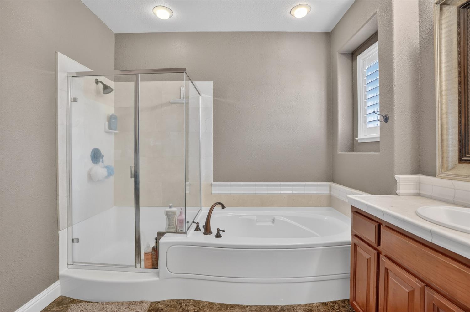 8006 N Linda Isle Lane