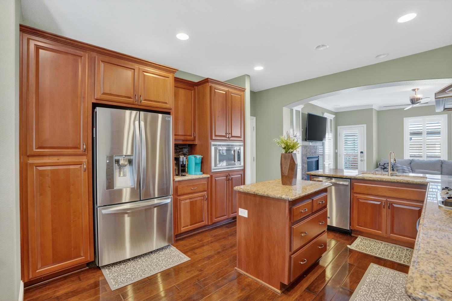 8006 N Linda Isle Lane