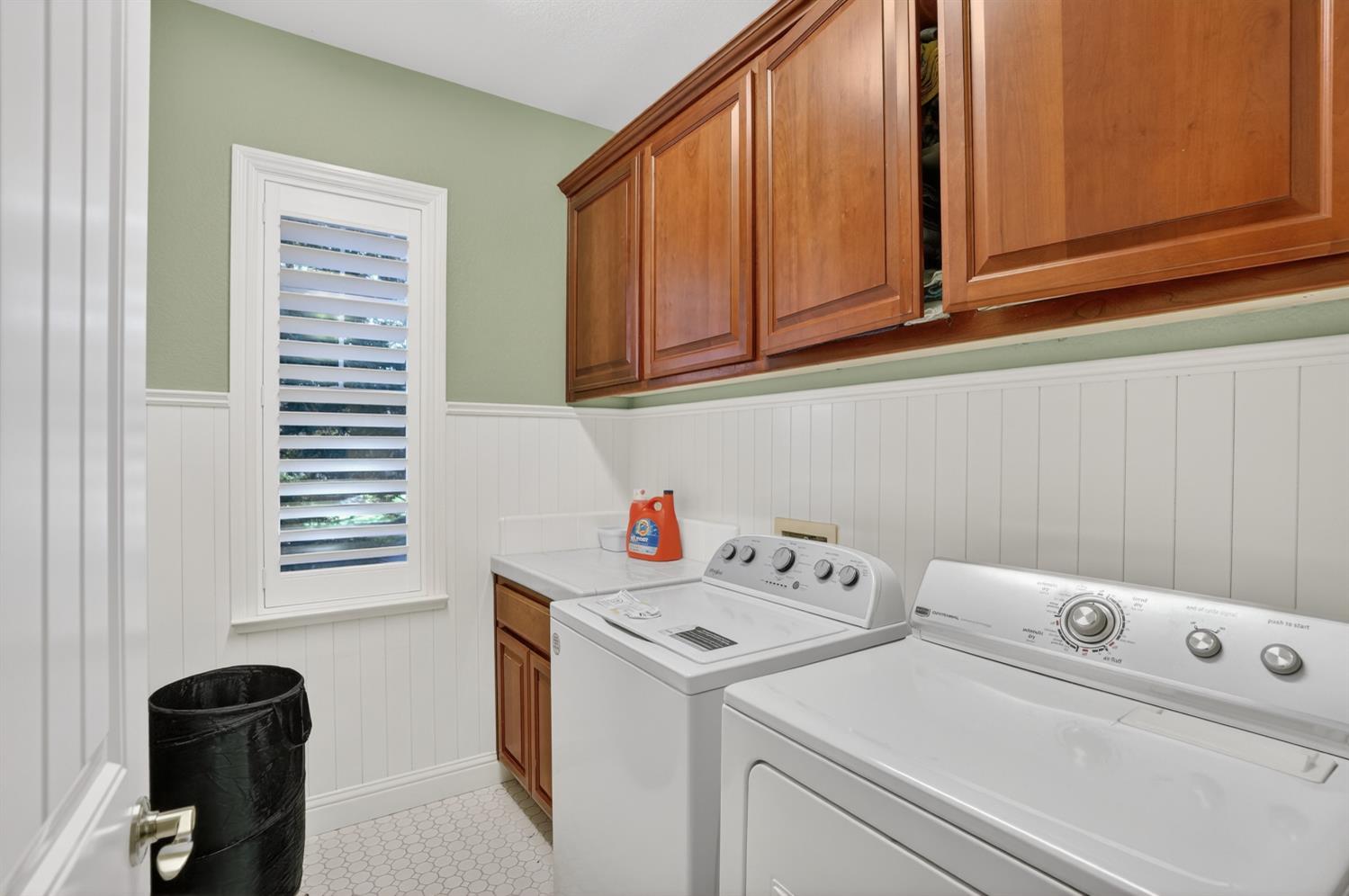 8006 N Linda Isle Lane