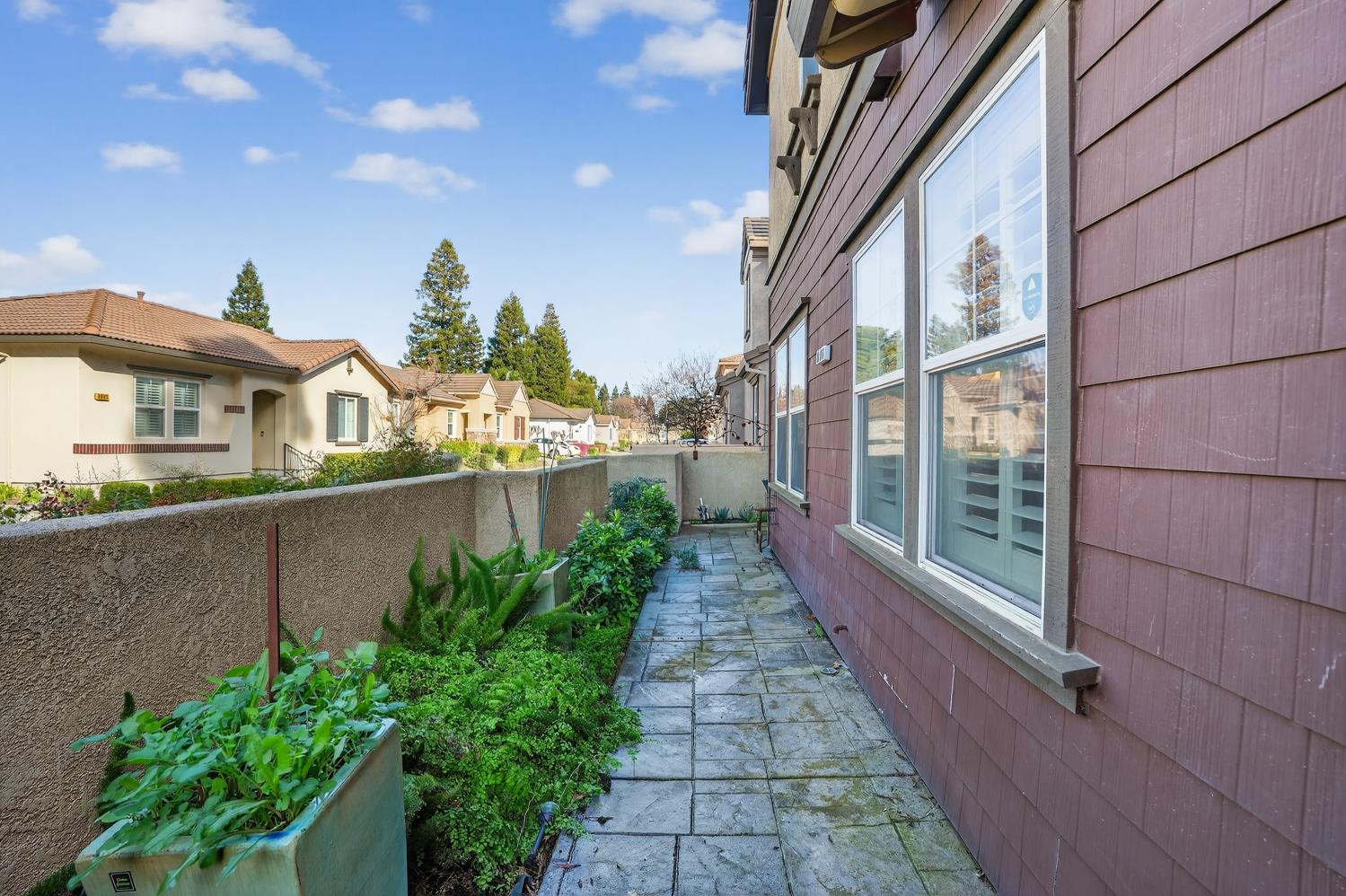 8006 N Linda Isle Lane