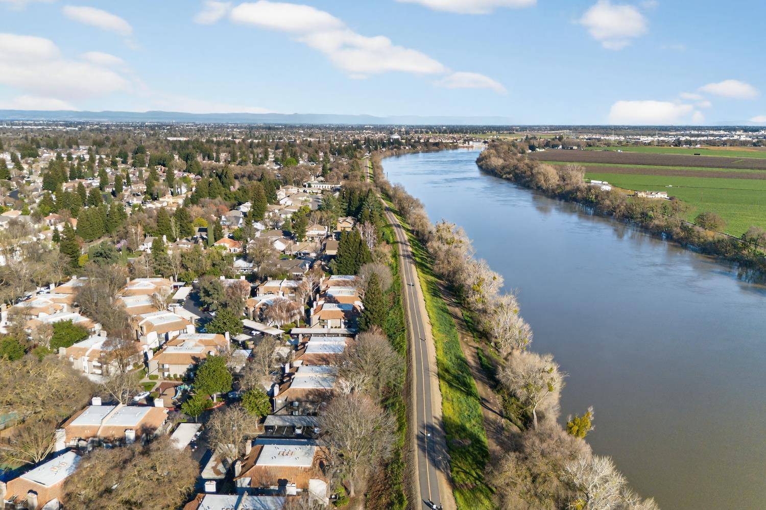 8006 N Linda Isle Lane