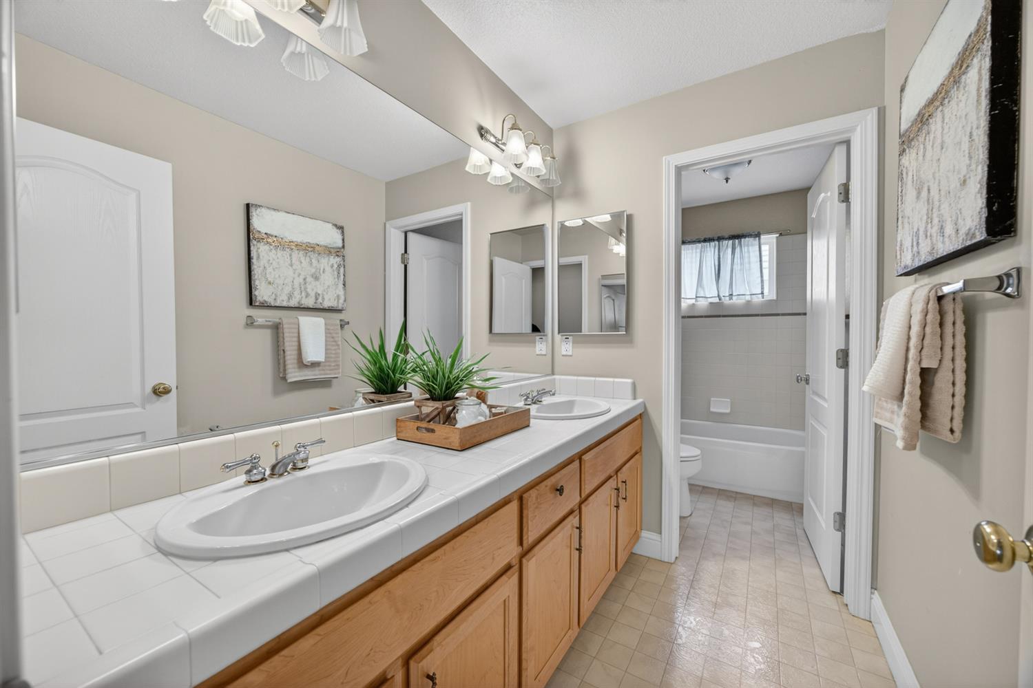 5216 Wyndham Oak Lane