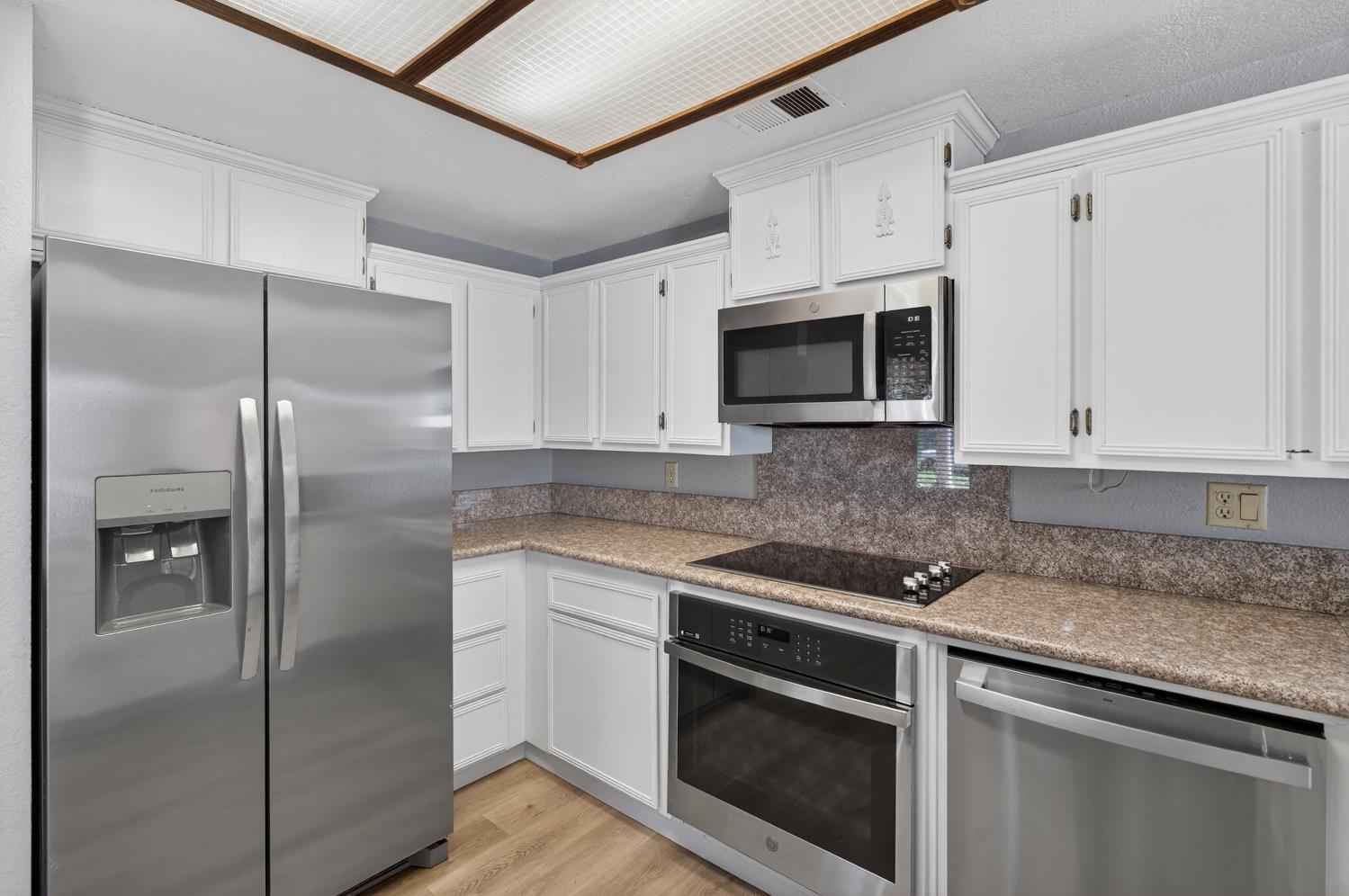 1632 Klamath River Dr.