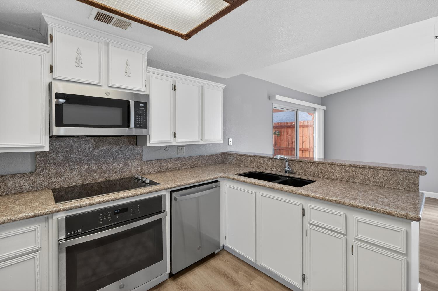 1632 Klamath River Dr.