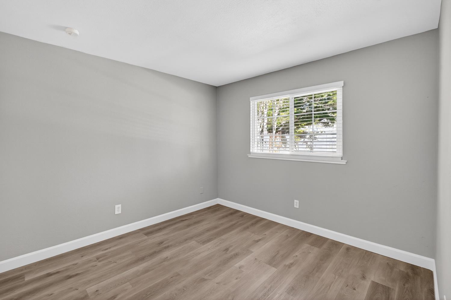 1632 Klamath River Dr.