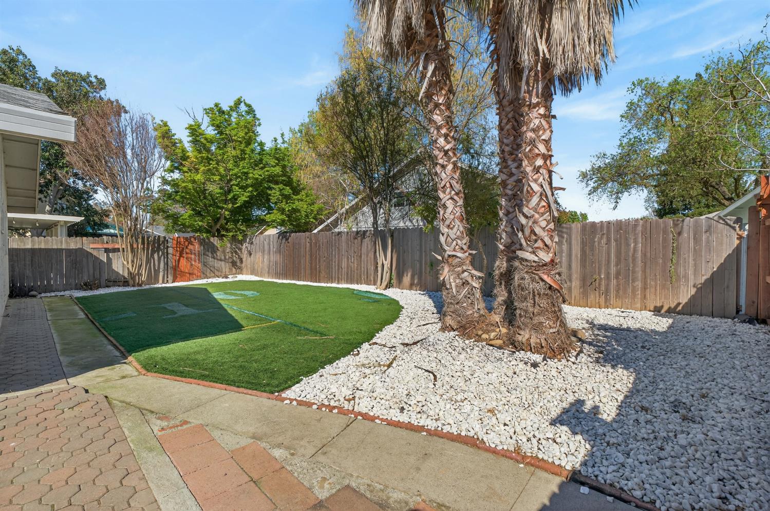 1632 Klamath River Dr.