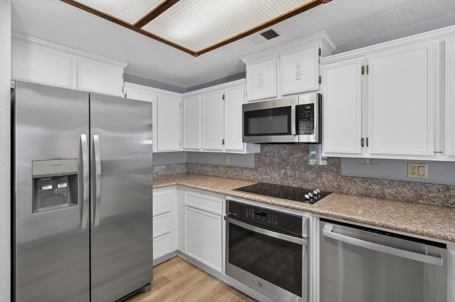 1632 Klamath River Dr.