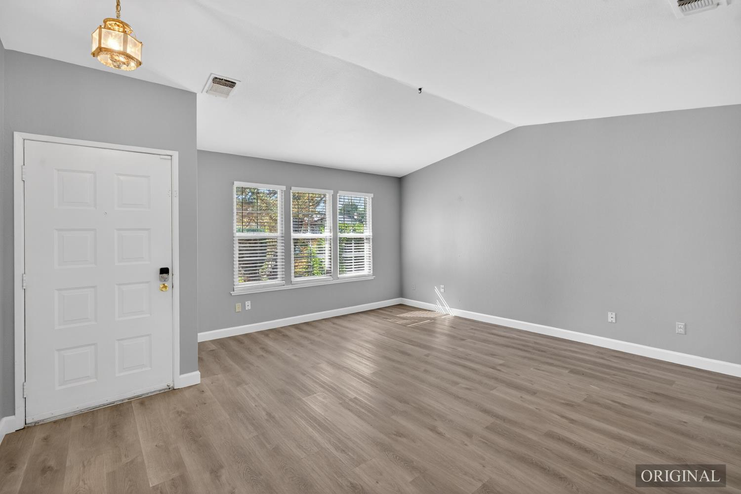 1632 Klamath River Dr.