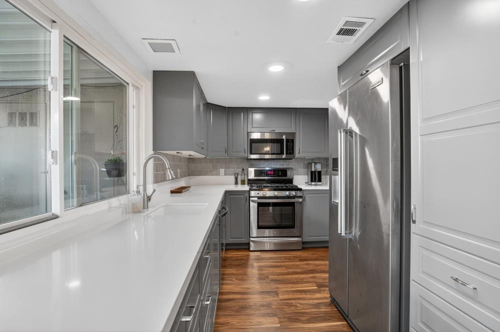 2374 Via Camino Avenue