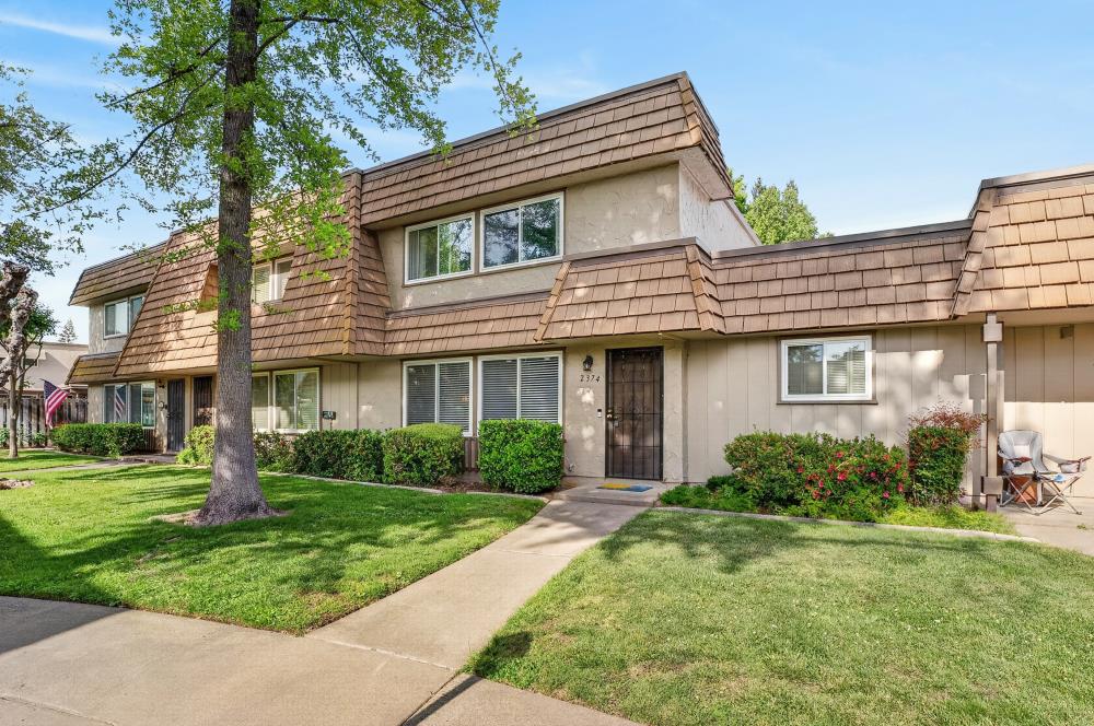 2374 Via Camino Avenue