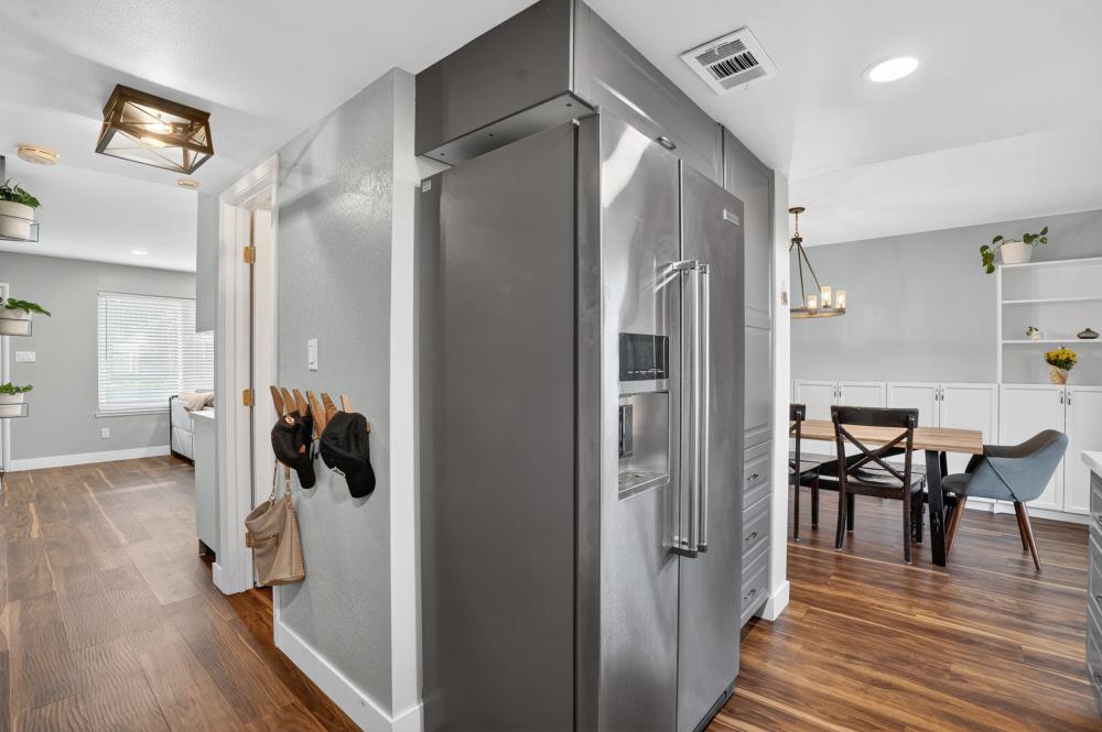 2374 Via Camino Avenue