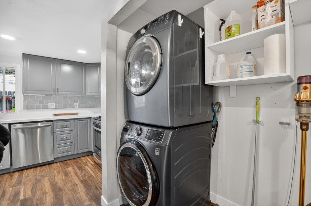 2374 Via Camino Avenue