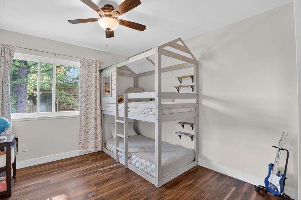 2374 Via Camino Avenue