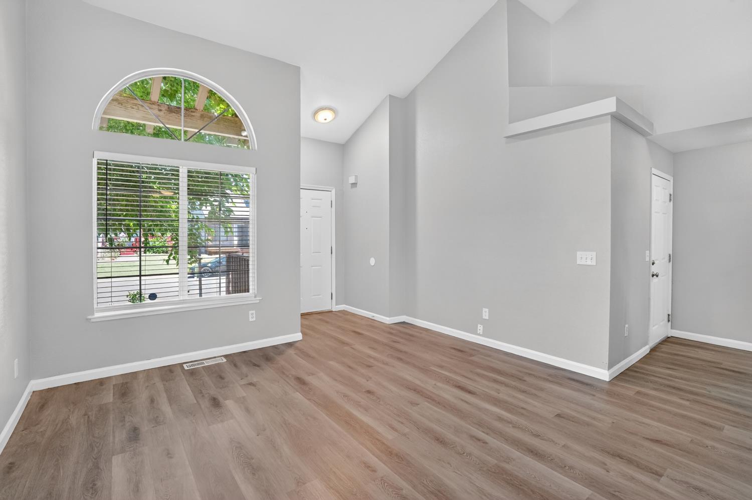 167 Creekside Circle