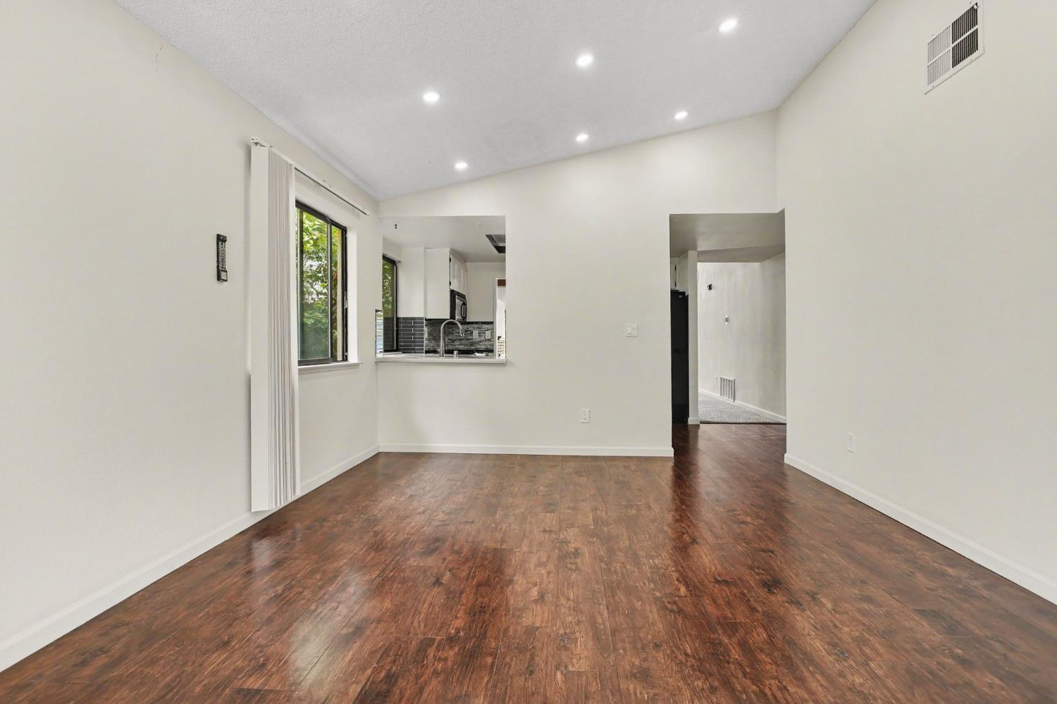 1130 Williams