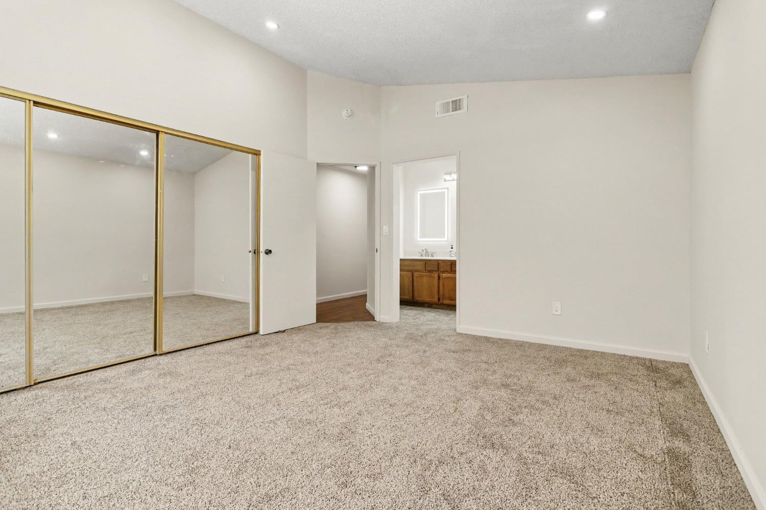 1130 Williams