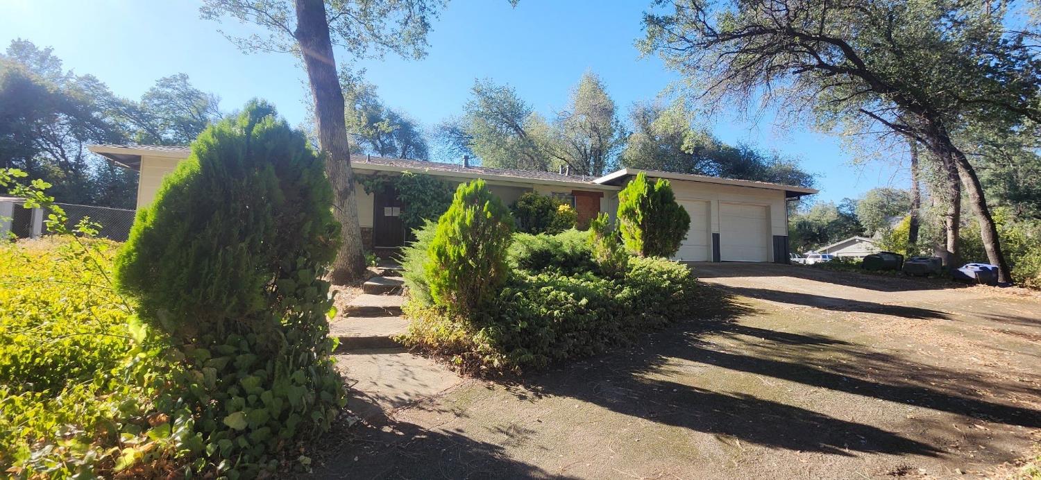 1942 Canyon Road
