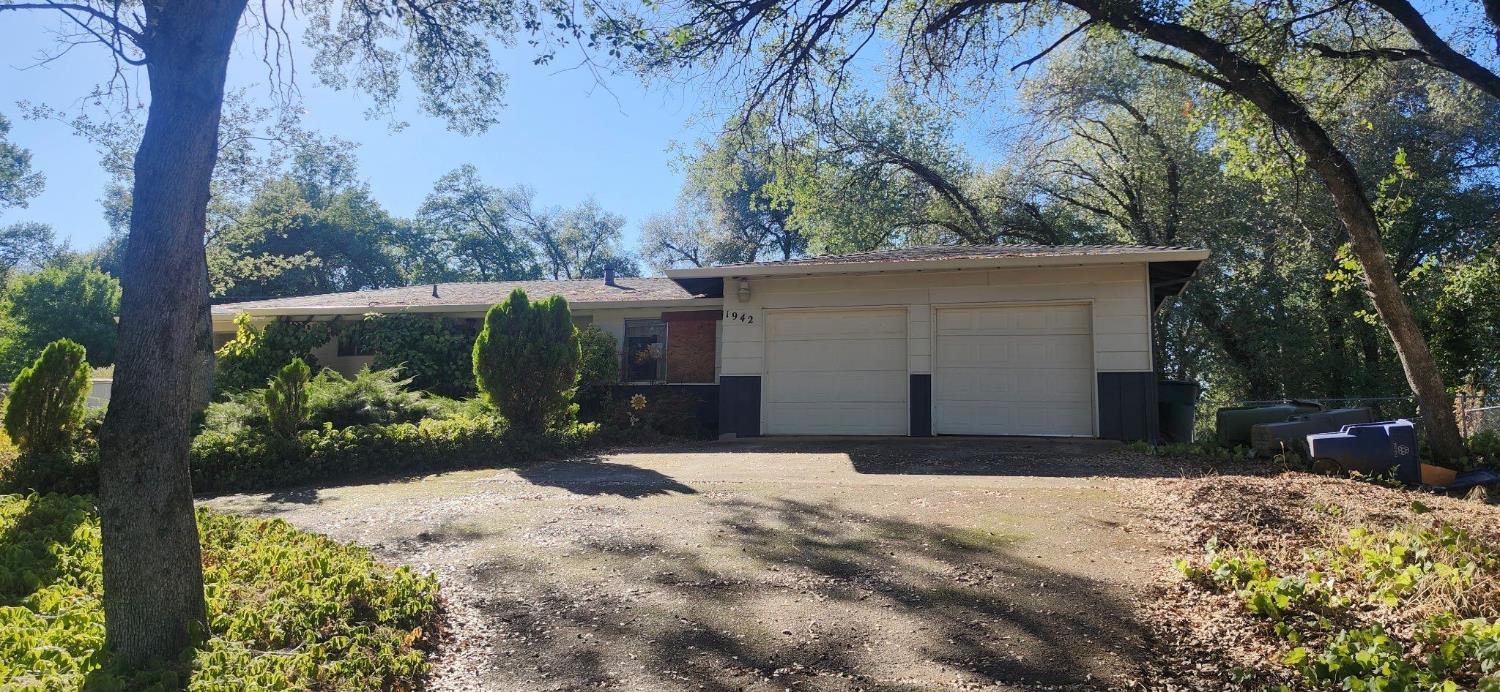 1942 Canyon Road