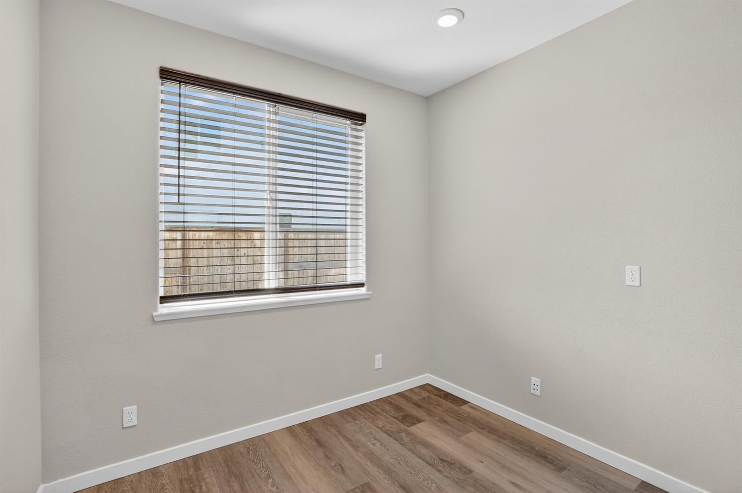 2719 Alcove Way