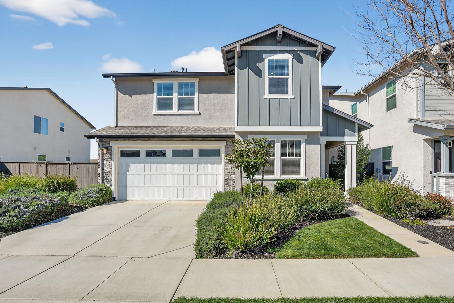 2719 Alcove Way