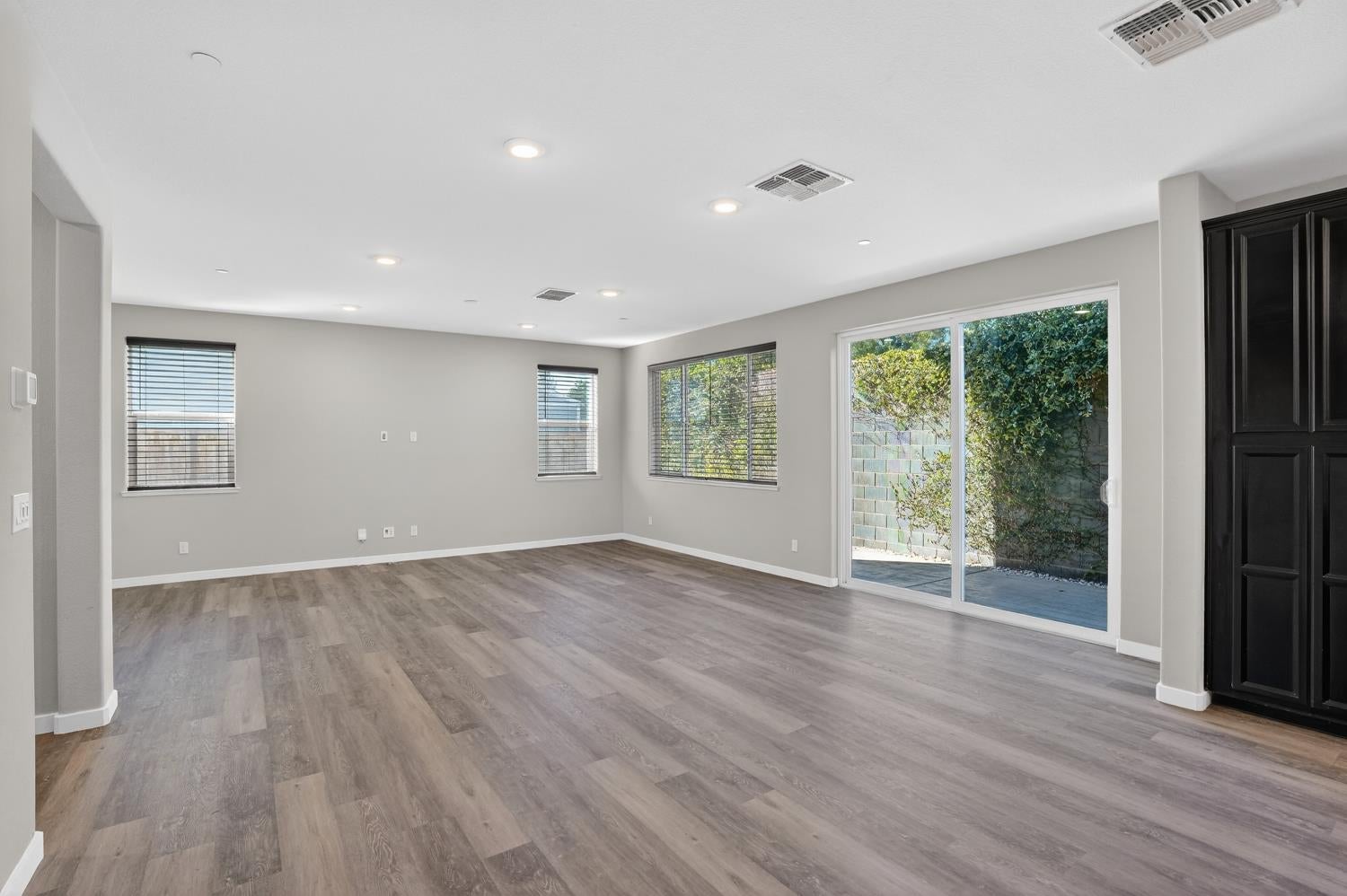 2719 Alcove Way