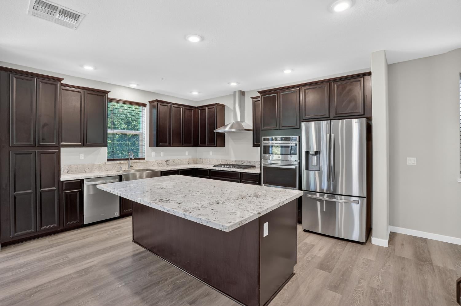 2719 Alcove Way
