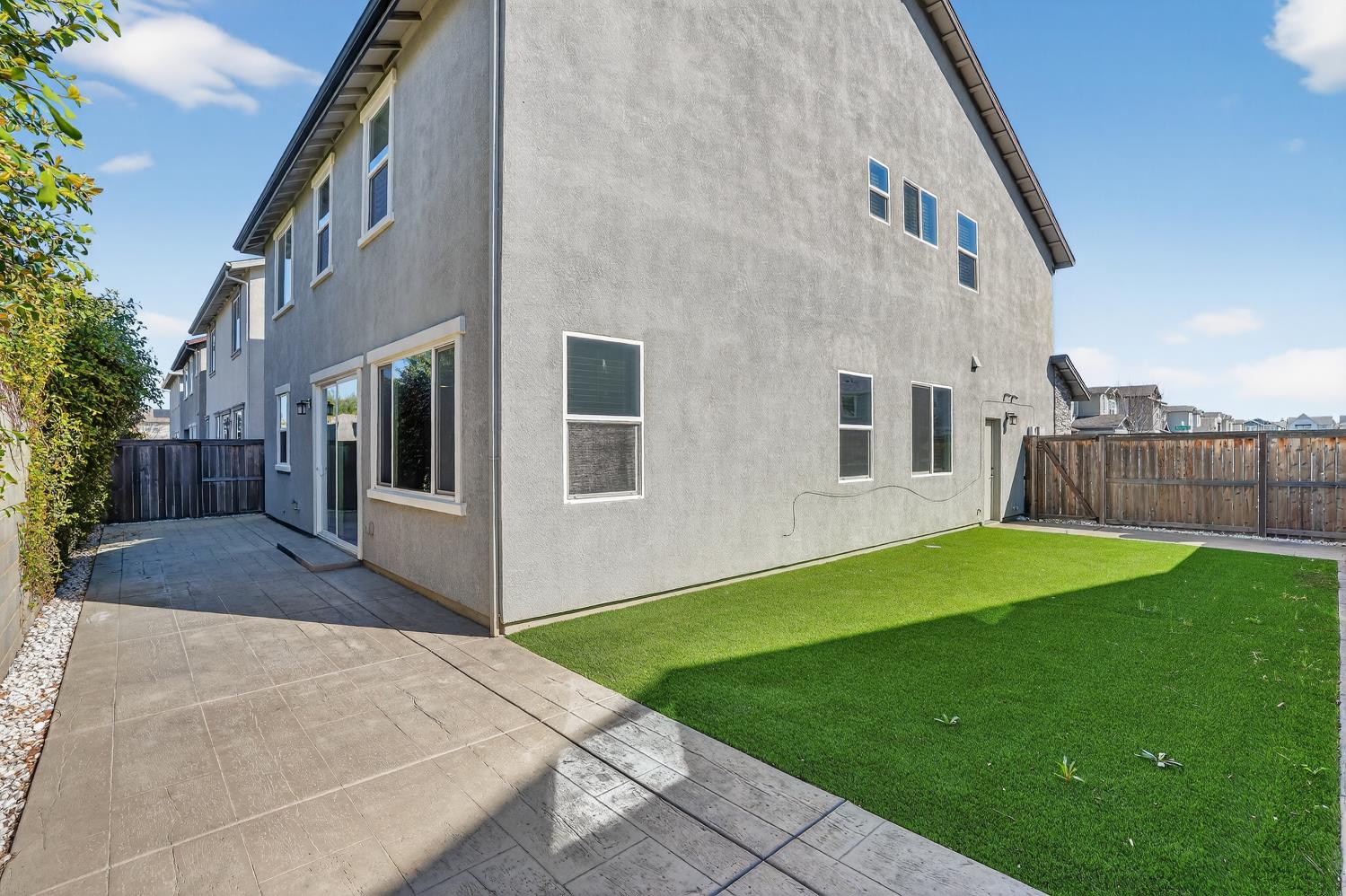 2719 Alcove Way
