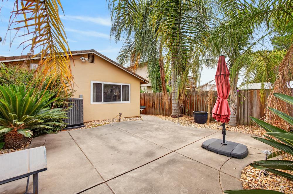 2612 Stonehaven Drive