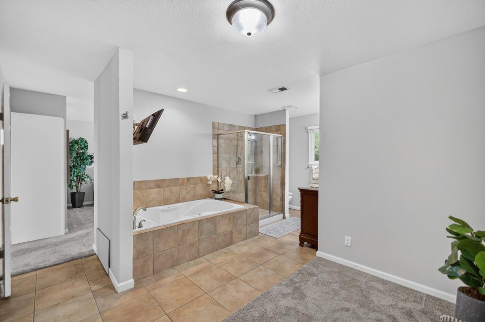 2612 Stonehaven Drive