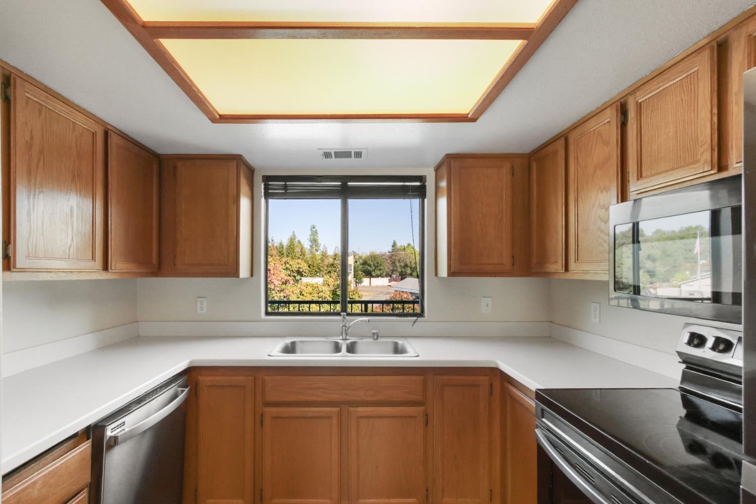 3180 Country Club Drive 1B