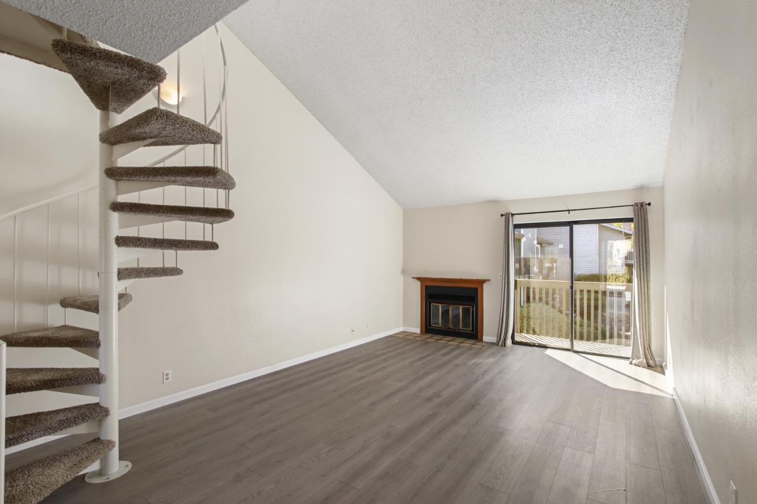 3180 Country Club Drive 1B