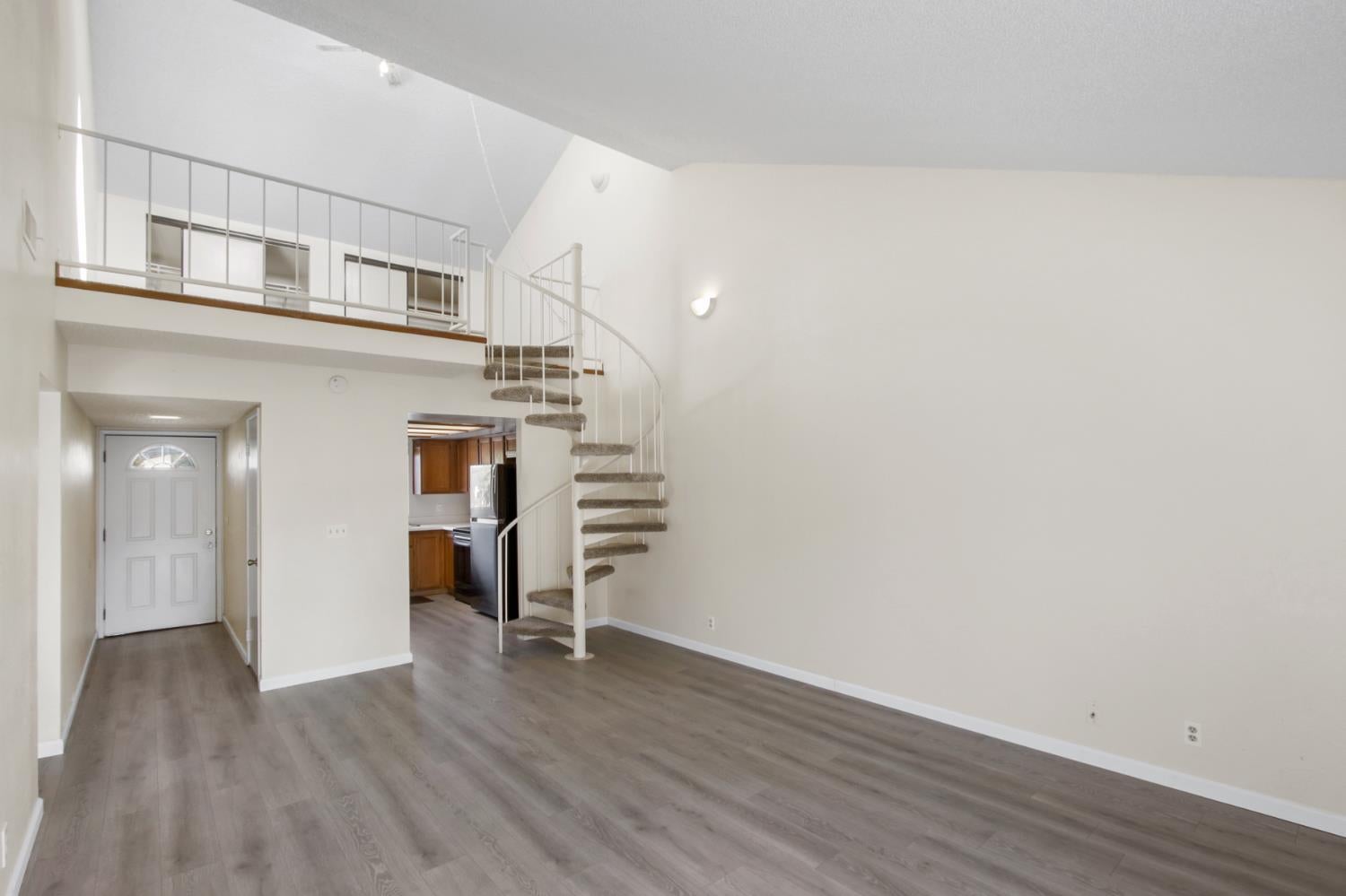 3180 Country Club Drive 1B