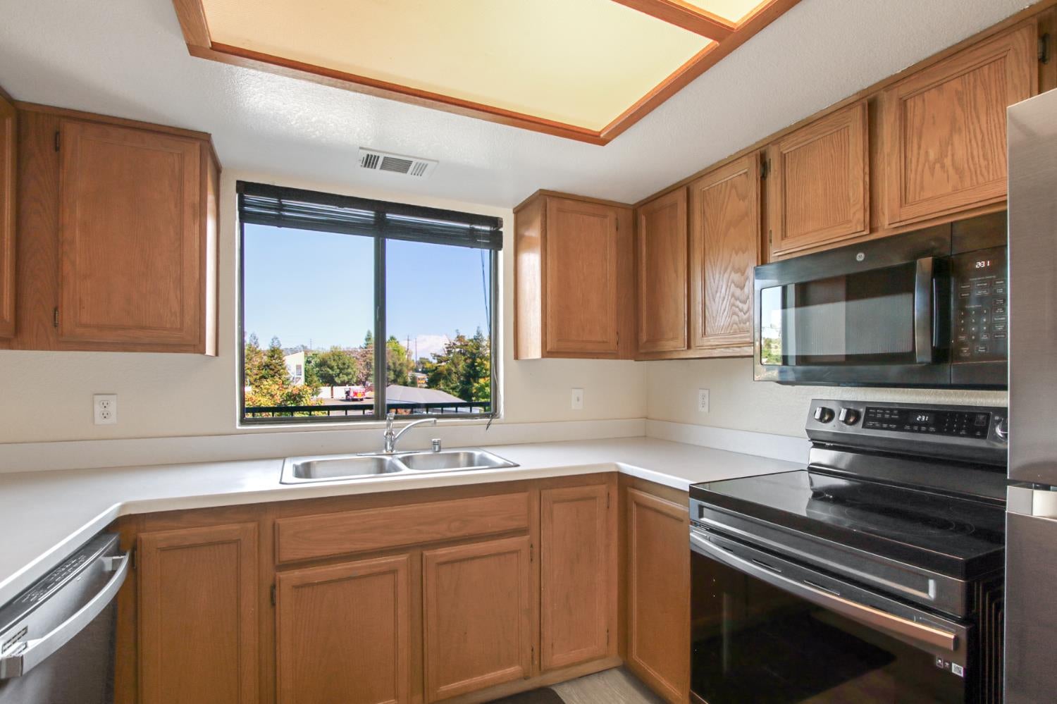 3180 Country Club Drive 1B