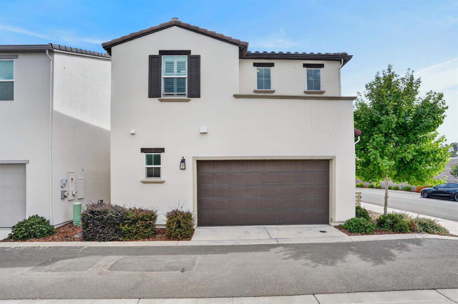 2318 Bronze Star Way