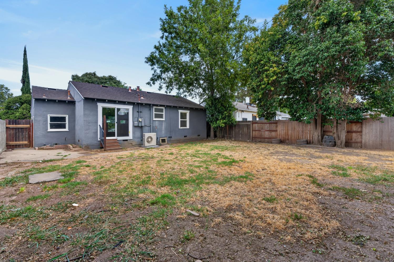 1444 Stoddard Street