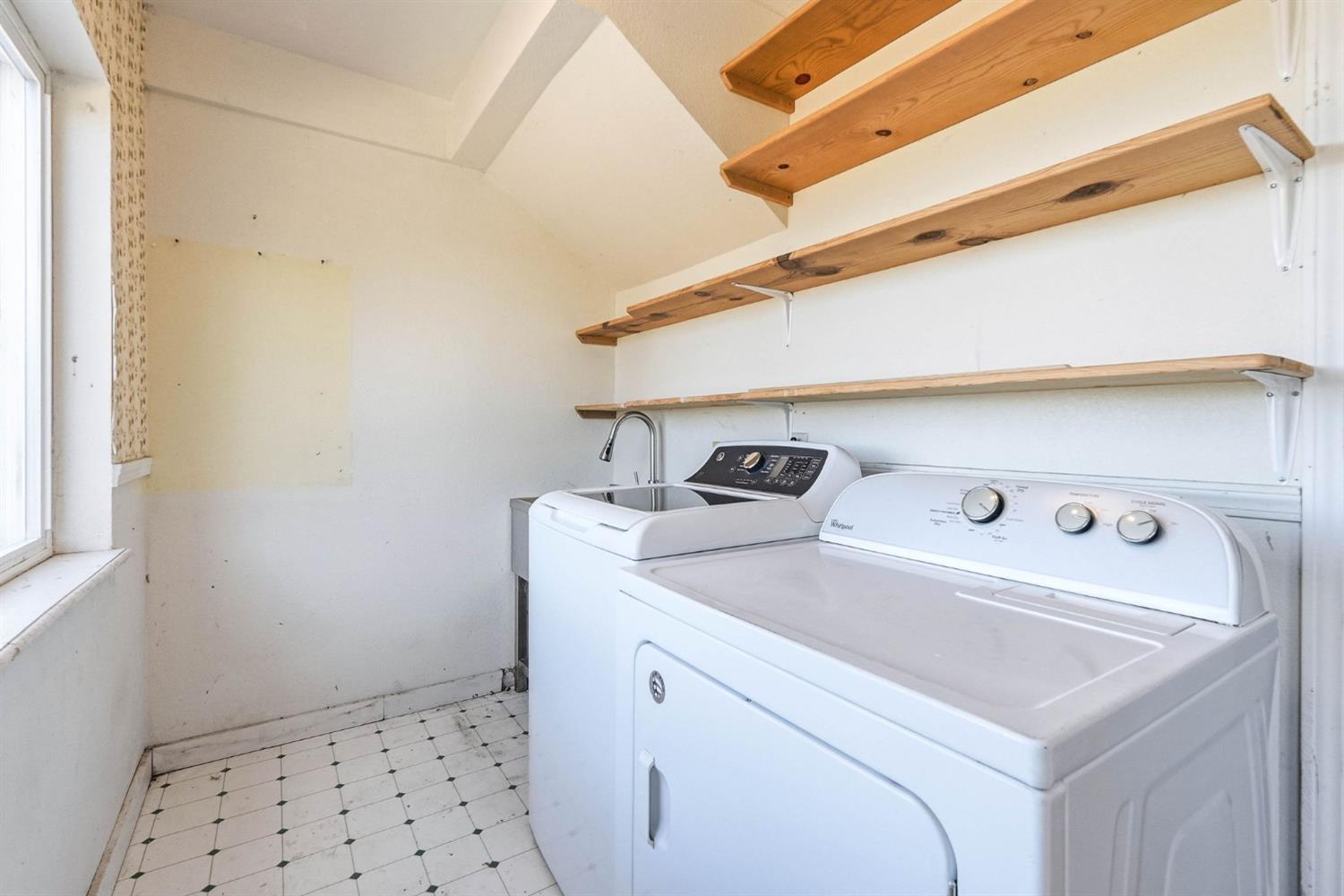 3371 Lazer Court