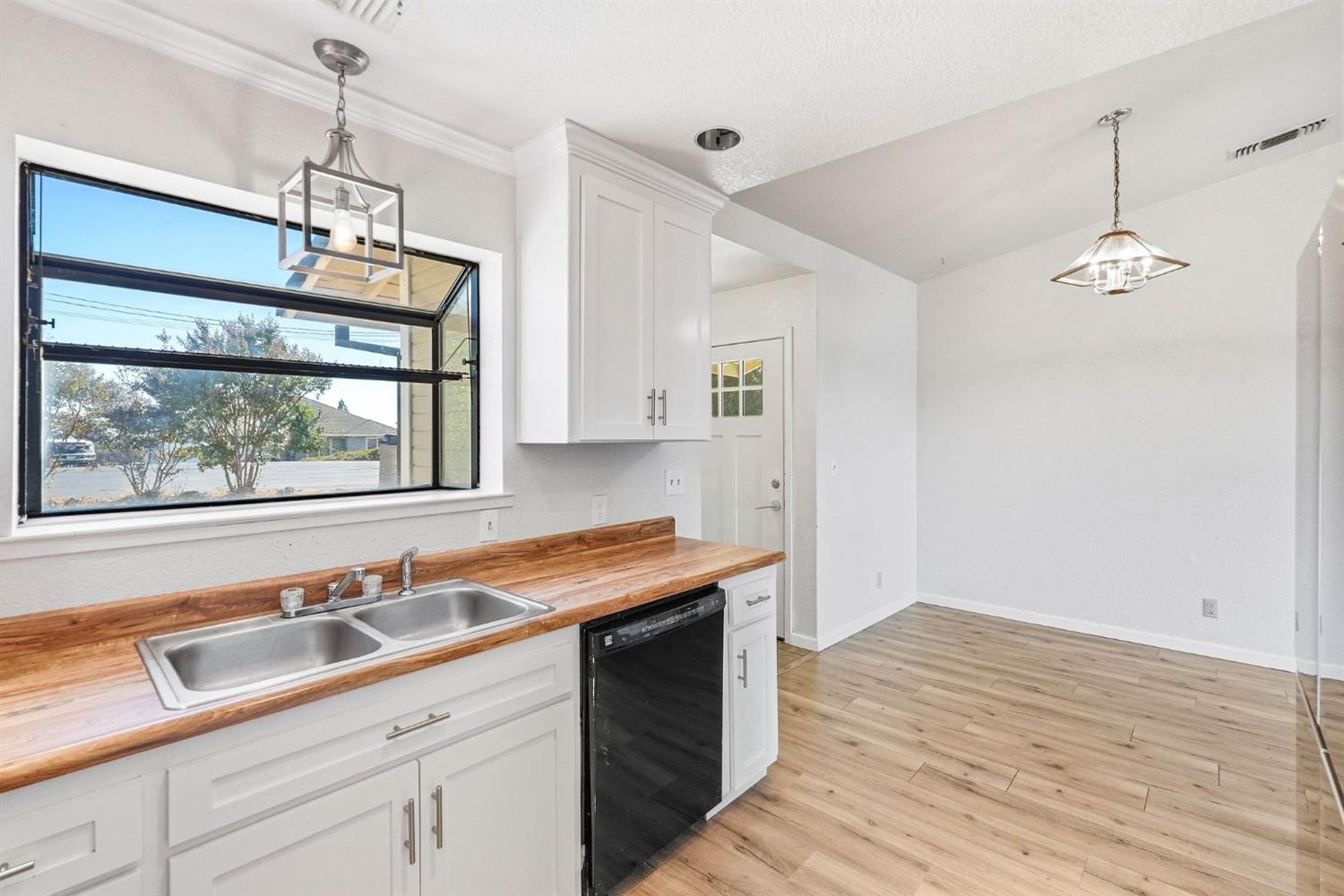 3371 Lazer Court