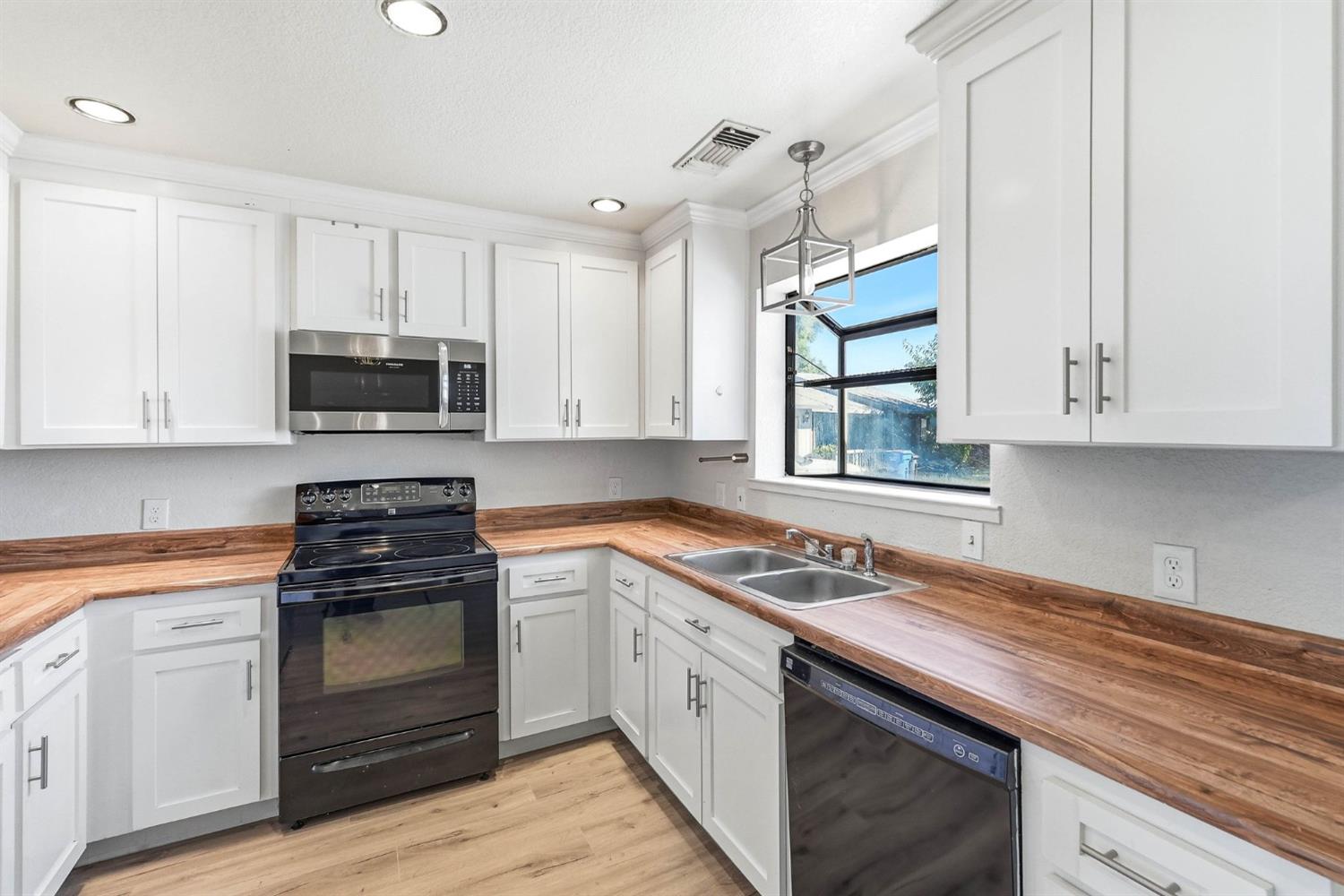 3371 Lazer Court