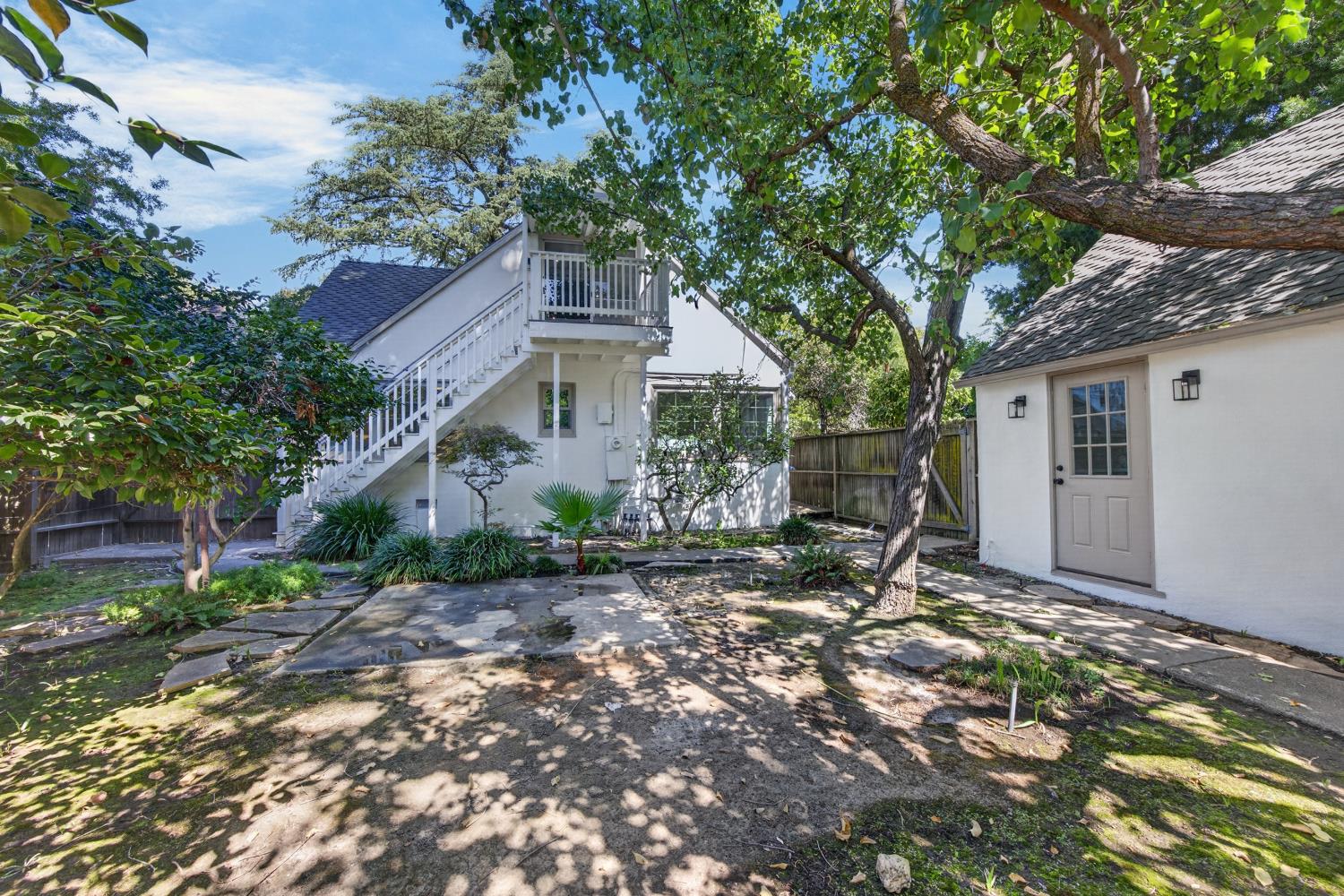 452 Blackwood Street