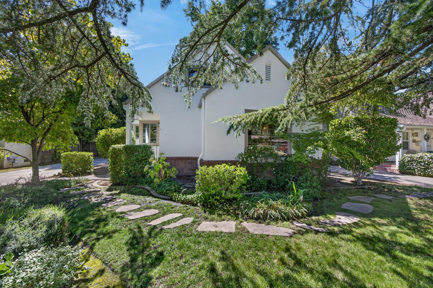 452 Blackwood Street
