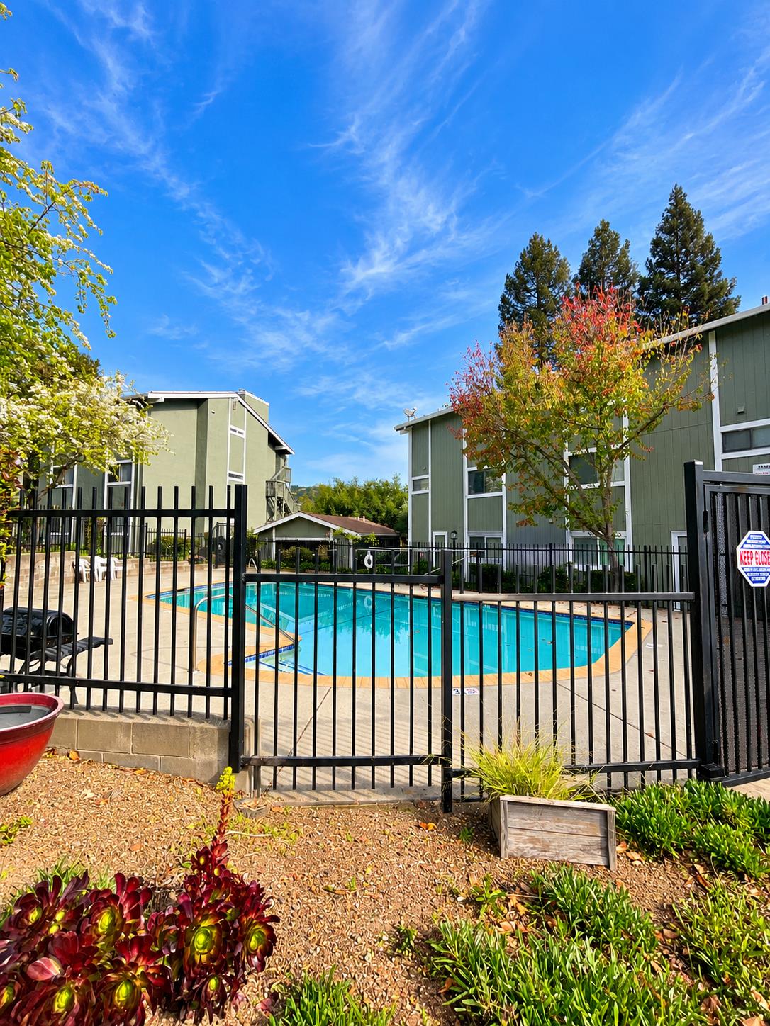 8729 Mountain Boulevard 23